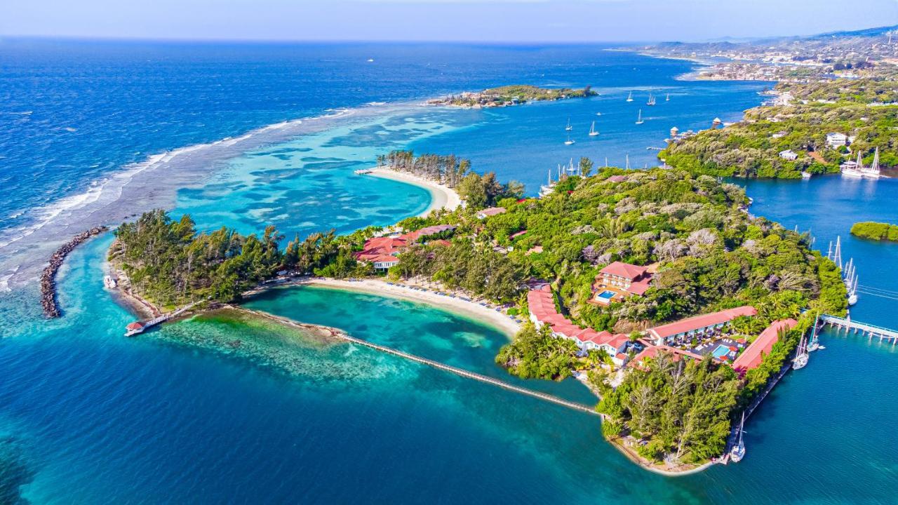 Fantasy Island Beach Resort And Marina First Bight Екстериор снимка
