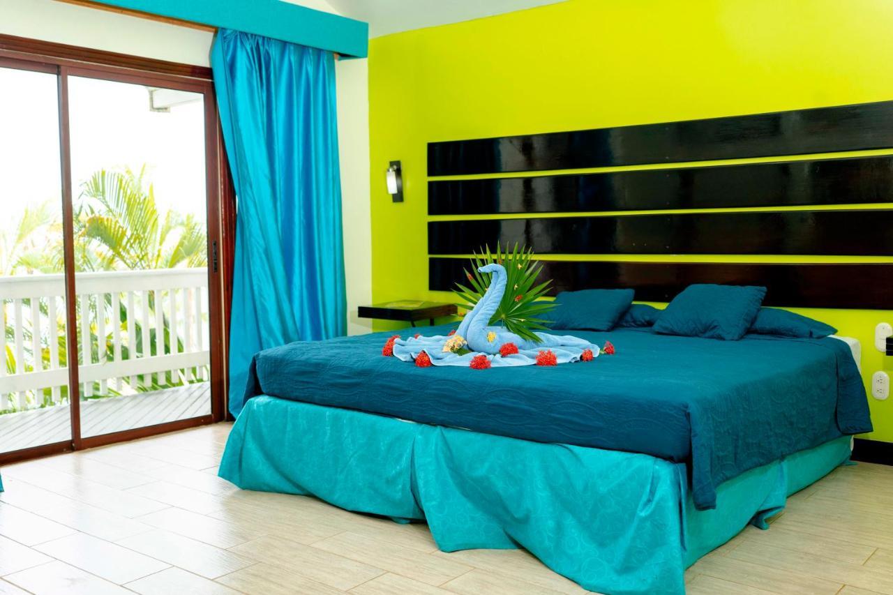 Fantasy Island Beach Resort And Marina First Bight Екстериор снимка