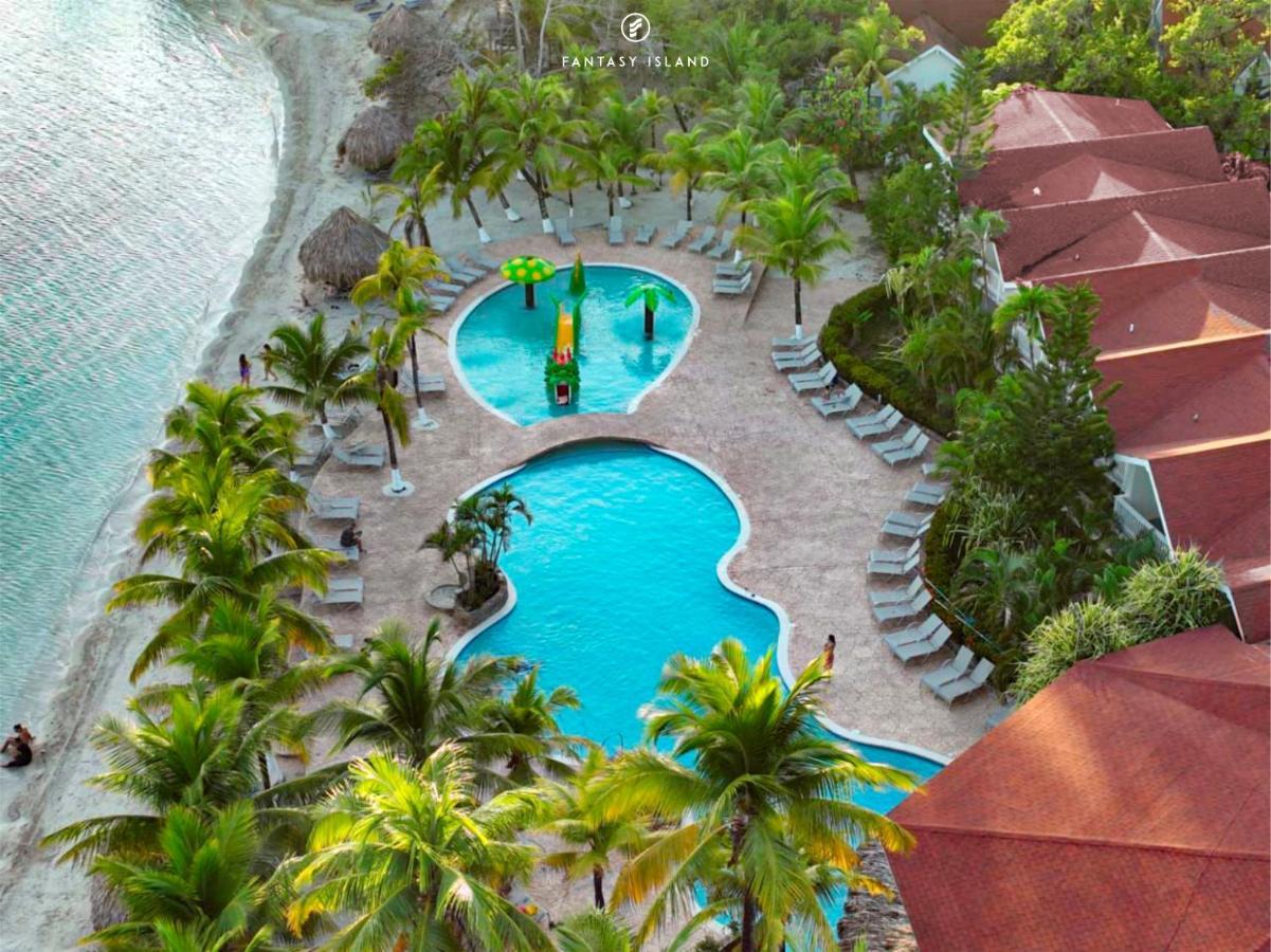 Fantasy Island Beach Resort And Marina First Bight Екстериор снимка