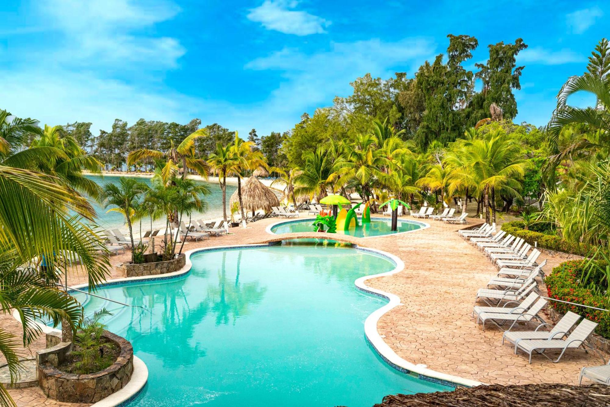 Fantasy Island Beach Resort And Marina First Bight Екстериор снимка